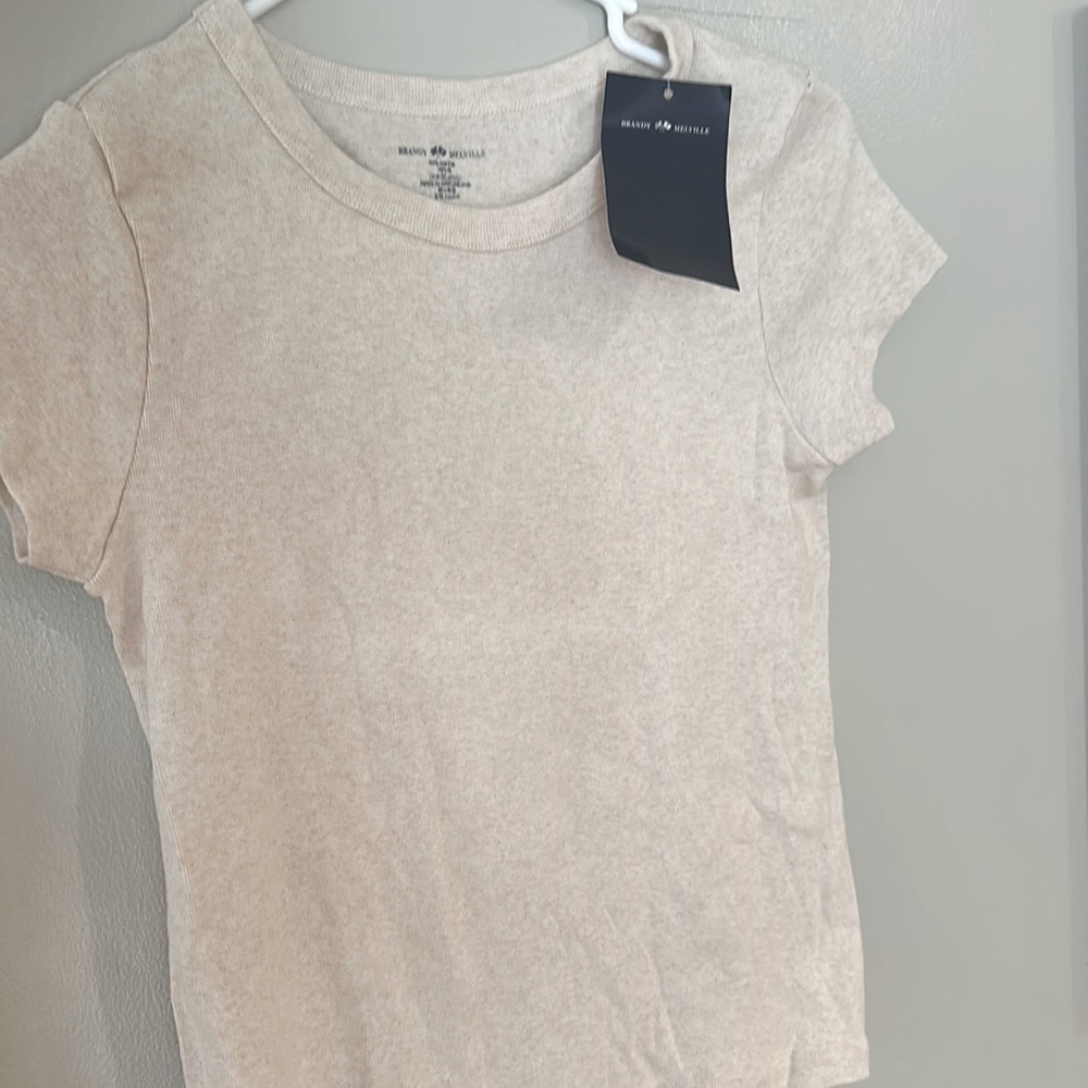 BRANDY MELVILLE TEE